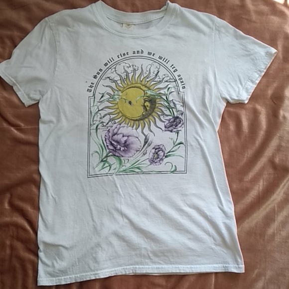 Urban Outfitters Tops - Urban outfitters the sun will rise graphic tee